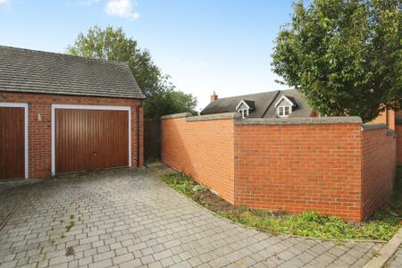 3 bedroom Semi-detached house for sale in Iris Close, Appleby Magna, DE12