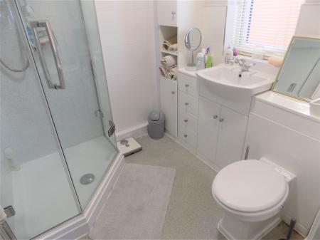 2 bedroom Bungalow for sale in Brierley Green, Netherfield, Nottingham