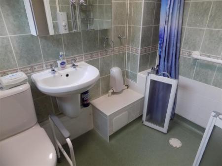 2 bedroom Property for sale in Harrison Court, Bingham