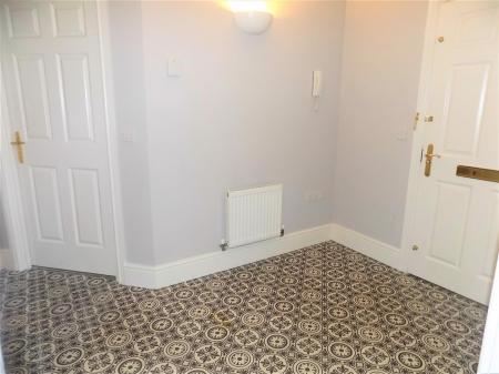 2 bedroom Apartment for sale in Cutlers Court, Radcliffe-On-Trent, Nottingham