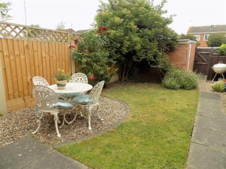 2 bedroom Terraced House for sale in Cropton Grove, Bingham, Nottingham