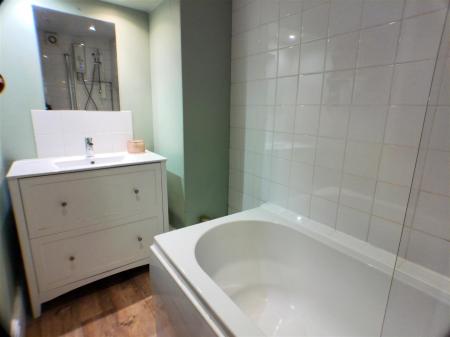 2 bedroom Character Property for sale in Main Street, East Bridgford, Nottingham