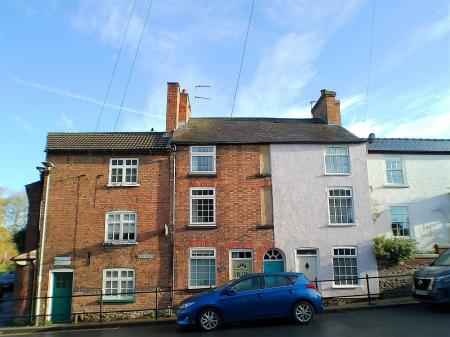 2 bedroom Character Property for sale in Main Street, East Bridgford, Nottingham