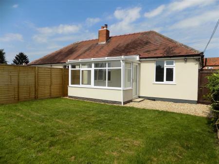 2 bedroom Semi-detached bungalow for sale in Field Bungalow, Aslockton