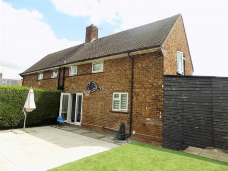 2 bedroom Semi-detached house for sale in Chesterfield Avenue, Bingham