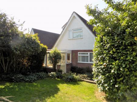 3 bedroom Detached house for sale in Beckingthorpe Drive, Bottesford, Nottingham