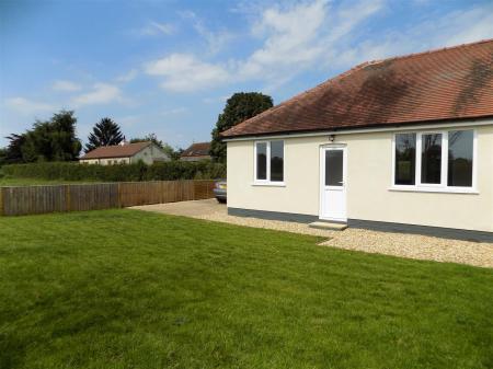 2 bedroom Semi-detached bungalow for sale in Field Bungalow, Aslockton, Bingham
