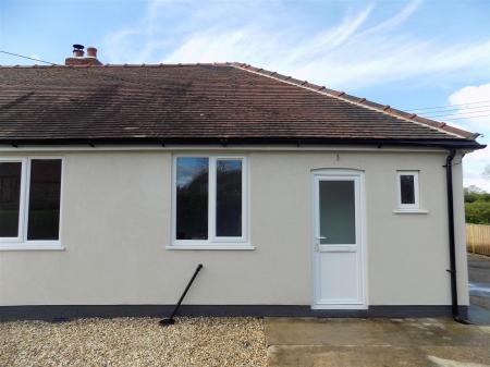 2 bedroom Semi-detached bungalow for sale in Field Bungalow, Aslockton, Bingham