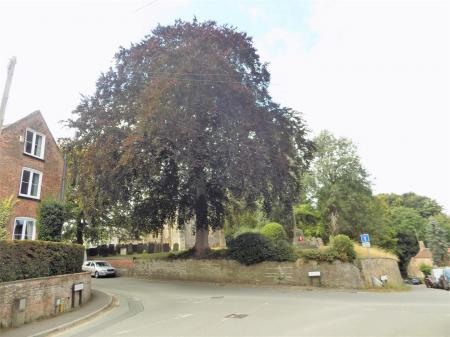 2 bedroom Character Property for sale in Main Street, East Bridgford, Nottingham