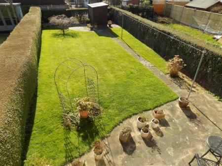 3 bedroom Terraced House for sale in Queens Court, Bingham