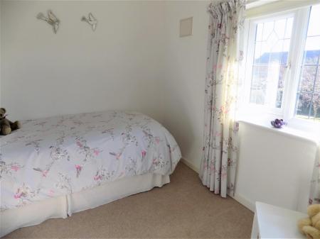 3 bedroom Terraced House for sale in Queens Court, Bingham