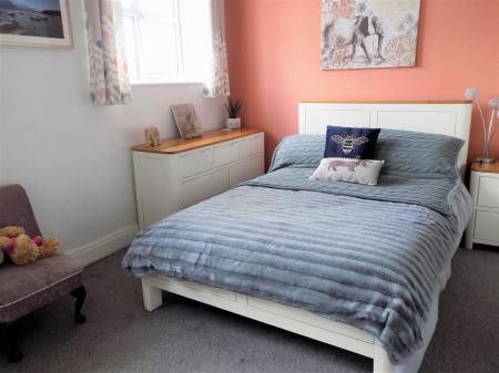 3 bedroom Town house for sale in Hudson Way, Radcliffe-On-Trent