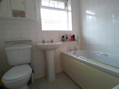 2 bedroom Detached bungalow for sale in Glendoe Grove, Bingham