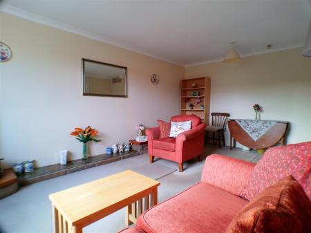 2 bedroom Detached bungalow for sale in Glendoe Grove, Bingham, Nottingham