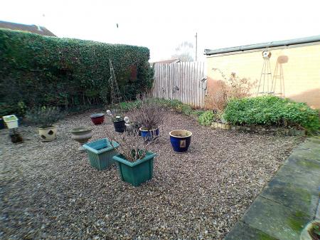 2 bedroom Detached bungalow for sale in Glendoe Grove, Bingham, Nottingham