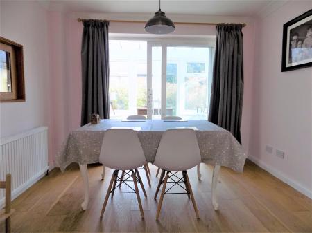 3 bedroom Detached house for sale in Park Road, Barnstone, Nottingham