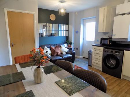 3 bedroom Semi-detached house for sale in Chapelfield Grove, Bingham