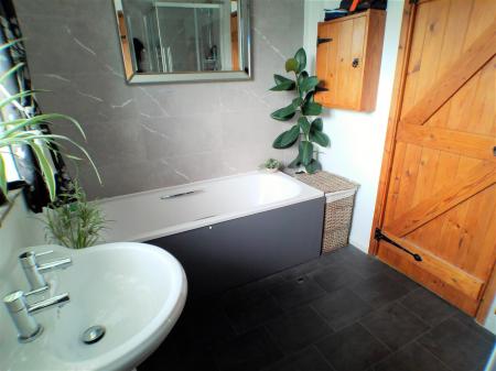 2 bedroom Barn Conversion for sale in Shelton