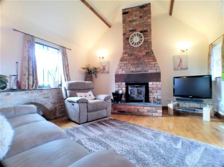 2 bedroom Barn Conversion for sale in Shelton