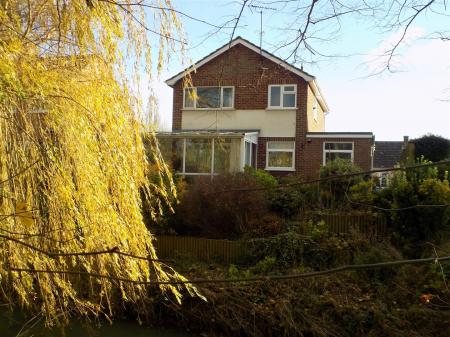 3 bedroom Detached house for sale in Wyggeston Road, Bottesford, Nottingham