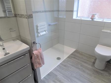 2 bedroom Bungalow for sale in Fleming Avenue, Bottesford, Nottingham