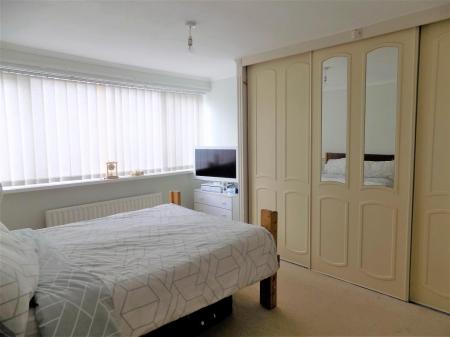 4 bedroom Detached house for sale in Priors Close, Bingham, Nottingham