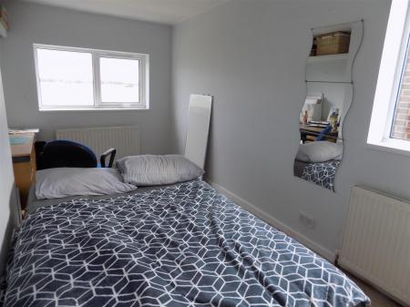 4 bedroom Detached house for sale in Priors Close, Bingham, Nottingham