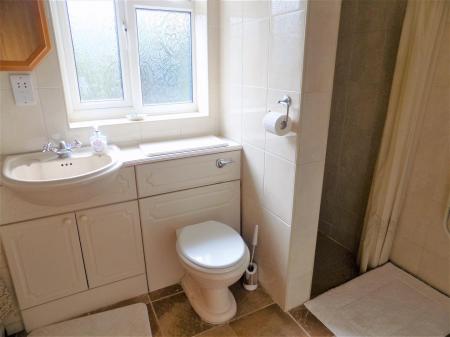 3 bedroom Bungalow for sale in Hawksworth Road, Syerston