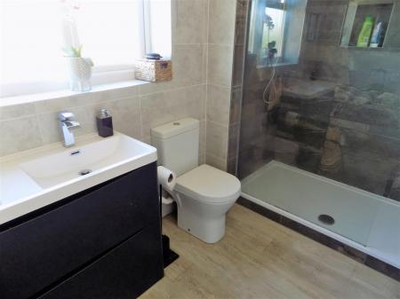 4 bedroom Detached house for sale in Roberts Drive, Bottesford, Nottingham