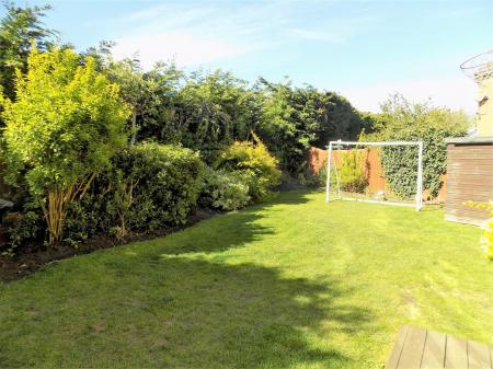 4 bedroom Detached house for sale in Roberts Drive, Bottesford, Nottingham