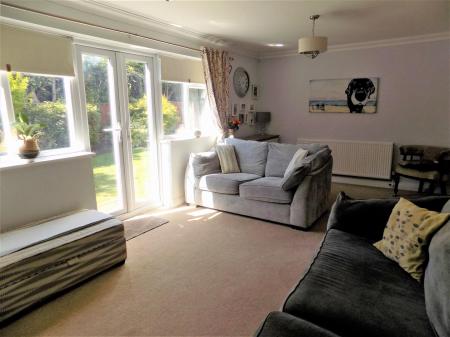 4 bedroom Detached house for sale in Roberts Drive, Bottesford, Nottingham