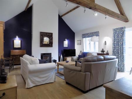 Main Road, Hawksworth, Nottingham