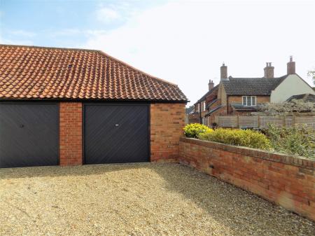 2 bedroom Barn Conversion for sale in Main Road, Hawksworth, Nottingham