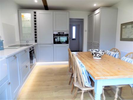 2 bedroom Barn Conversion for sale in Main Road, Hawksworth, Nottingham
