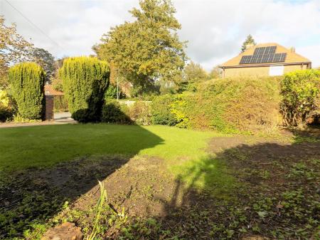 3 bedroom Bungalow for sale in Kneeton Road, East Bridgford, Nottingham