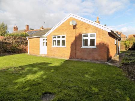 3 bedroom Bungalow for sale in Kneeton Road, East Bridgford, Nottingham