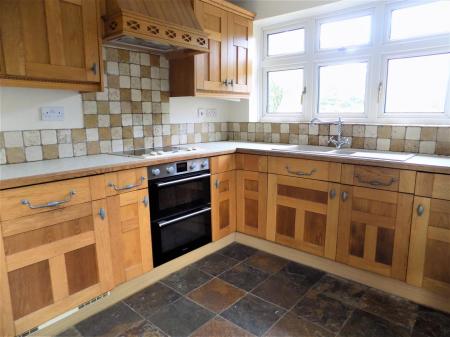 3 bedroom Bungalow for sale in Kneeton Road, East Bridgford, Nottingham