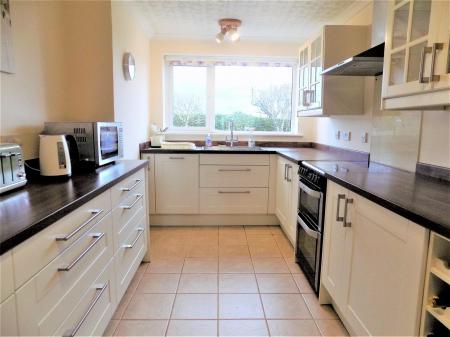 4 bedroom Detached house for sale in Priors Close, Bingham, Nottingham