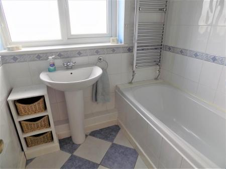 4 bedroom Detached house for sale in Priors Close, Bingham, Nottingham
