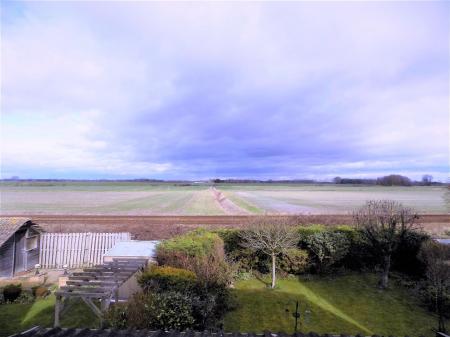 4 bedroom Detached house for sale in Priors Close, Bingham, Nottingham