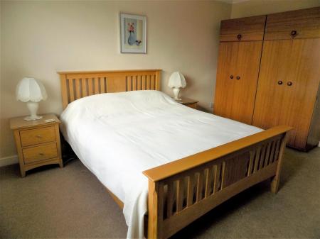 4 bedroom Detached house for sale in Priors Close, Bingham, Nottingham