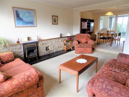 4 bedroom Detached house for sale in Priors Close, Bingham, Nottingham