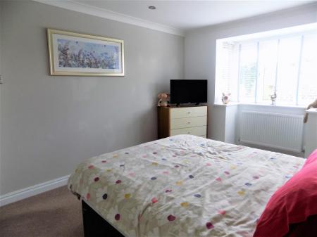 3 bedroom Bungalow for sale in Vale Close, Aslockton, Nottingham