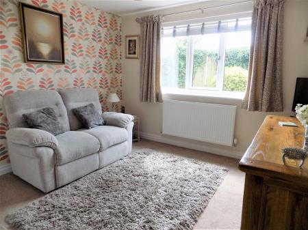 3 bedroom Bungalow for sale in Vale Close, Aslockton, Nottingham