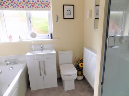 3 bedroom Bungalow for sale in Vale Close, Aslockton, Nottingham