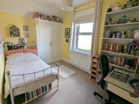 4 bedroom Character Property for sale in Saxondale Drive, Upper Saxondale, Radcliffe-On-Trent, Nottingham