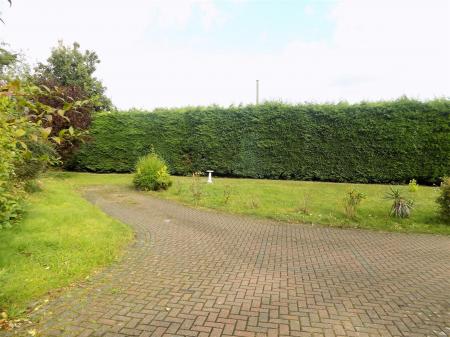 3 bedroom Detached house for sale in Nottingham Road, Bingham, Nottingham