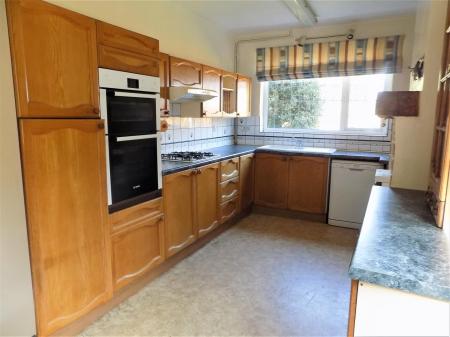 3 bedroom Detached house for sale in Nottingham Road, Bingham, Nottingham