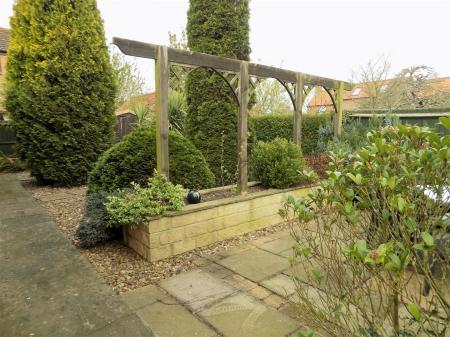 3 bedroom Bungalow for sale in Long Acre East, Bingham, Nottingham