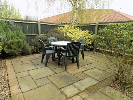 3 bedroom Bungalow for sale in Long Acre East, Bingham, Nottingham